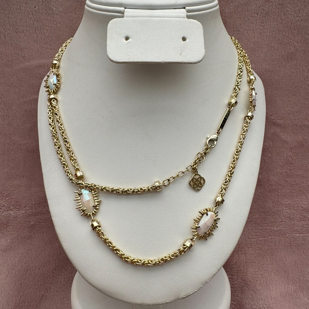 Vintage Kendra Scott Leighton Necklace in White Iridescent, Rare & HTF - Picture 3 of 7